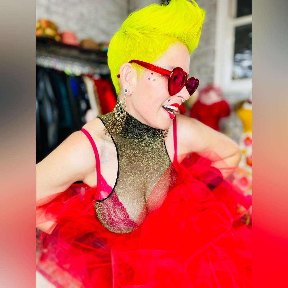 Meet your Posher, Rosalena